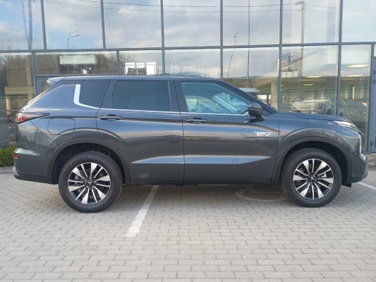 Outlander PHEV - Zdjęcie 3